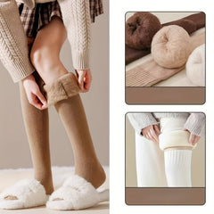 Thickened Women'S Over-The-Knee Socks, Designed for Winter Warmth And Breathability, Suitable for Cold Weather Outfits.