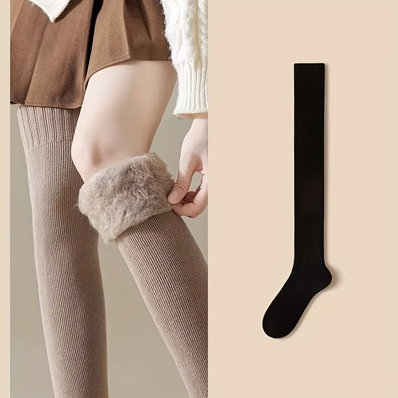 Thickened Women'S Over-The-Knee Socks, Designed for Winter Warmth And Breathability, Suitable for Cold Weather Outfits.