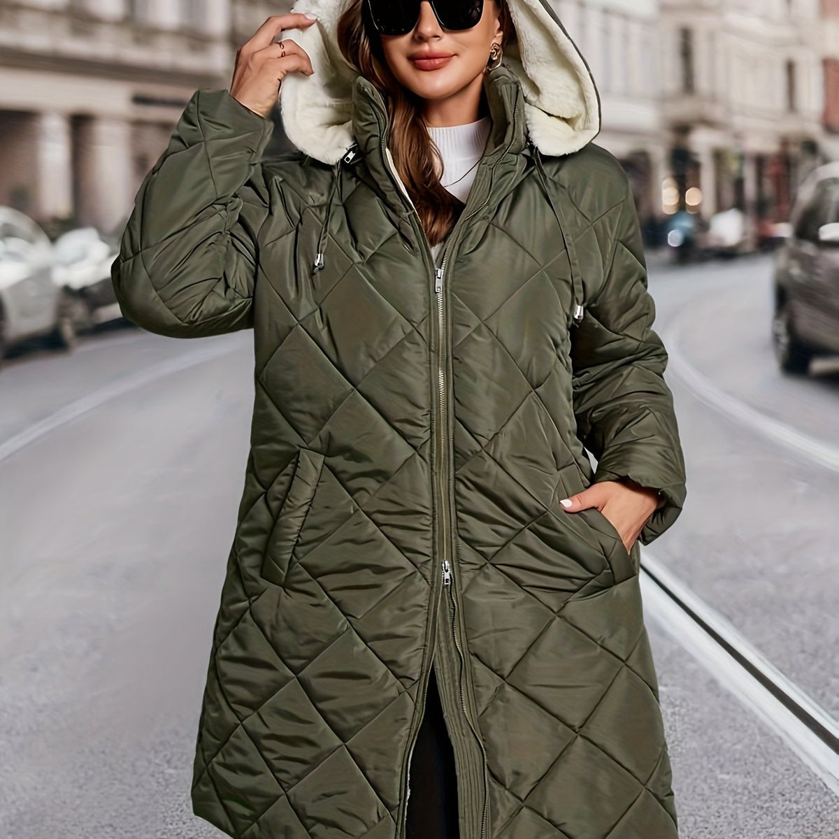 Plus Size, Plus Size Women's Thickened Coat, Knee-Length, Hooded, Suitable for Autumn and Winter