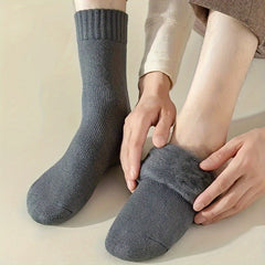 3 Pairs of Thick Winter Snow Socks for Men, Soft Plush Warm Socks, a Gift for Husband, Father, Or Boyfriend, Item in European Size (39-45) And US Size 9-11.